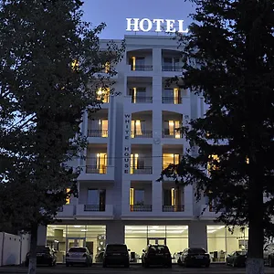 White House 3* Tbilisi